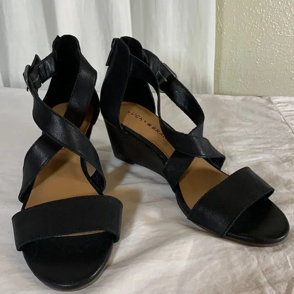 Lucky jenley hot sale wedge sandal